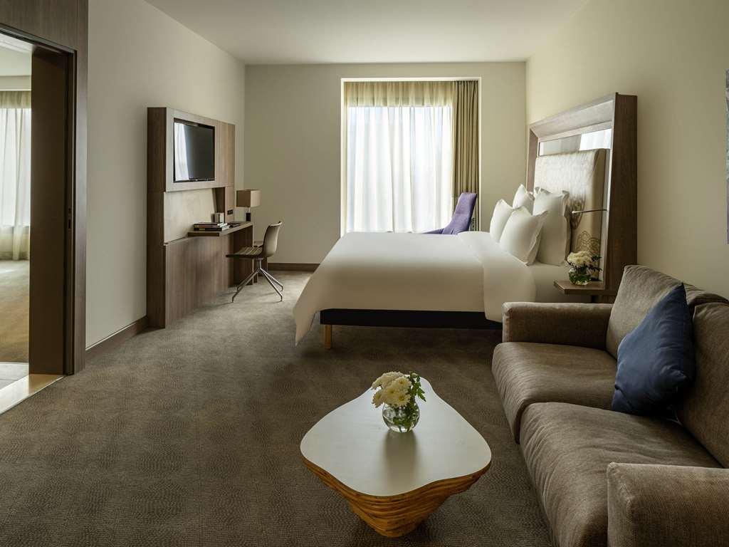 Novotel Jeddah Tahlia Rum bild